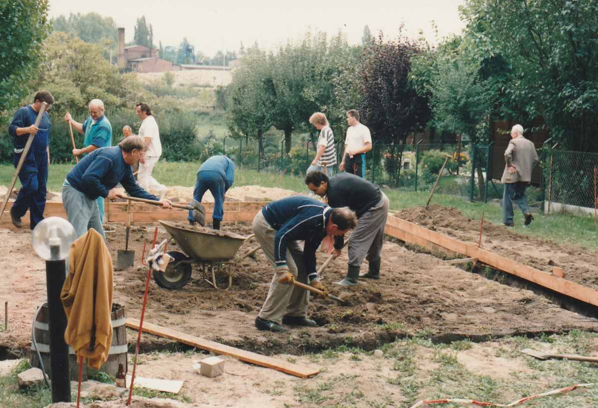 Bau unseres Vereinshauses im Jahr 1992